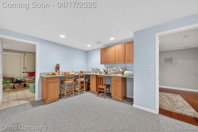 21650 River Ridge Trail, Farmington Hills, MI 48335