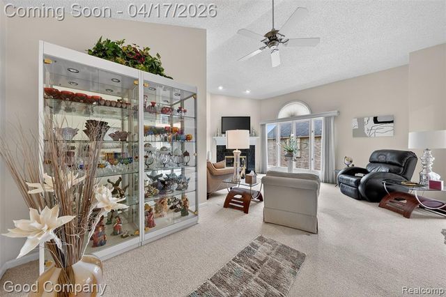 21650 River Ridge Trail, Farmington Hills, MI 48335