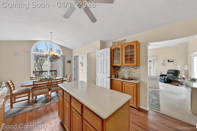 21650 River Ridge Trail, Farmington Hills, MI 48335
