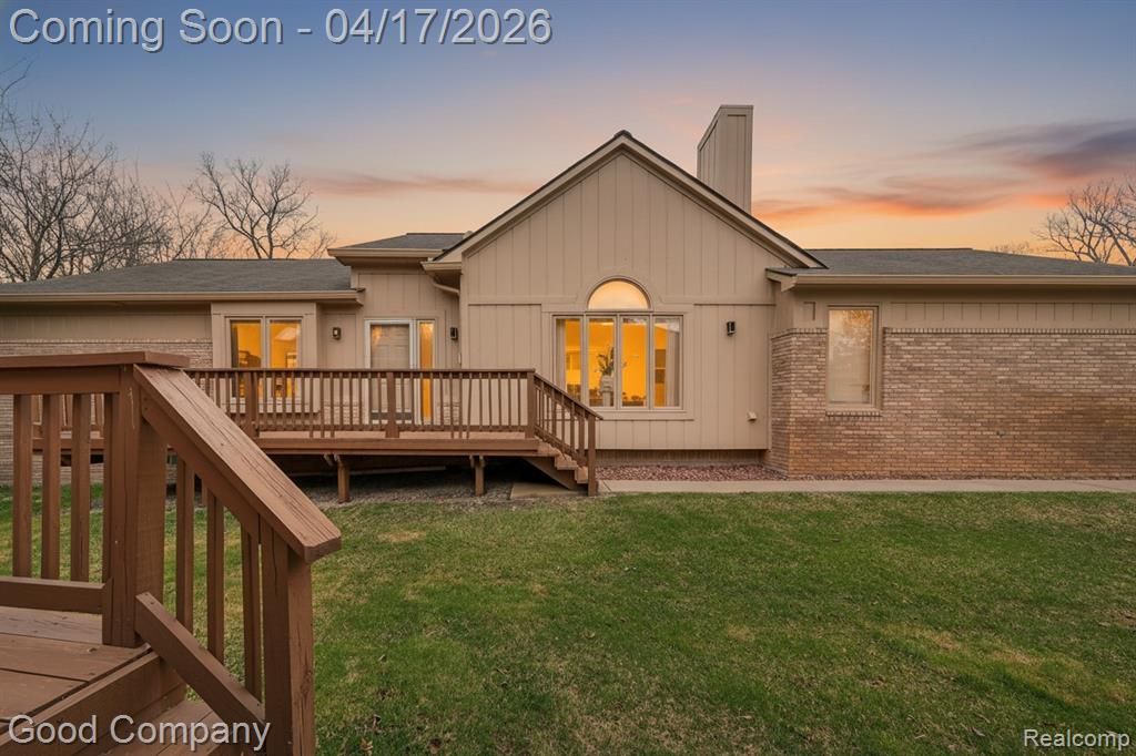 21650 River Ridge Trail, Farmington Hills, MI 48335
