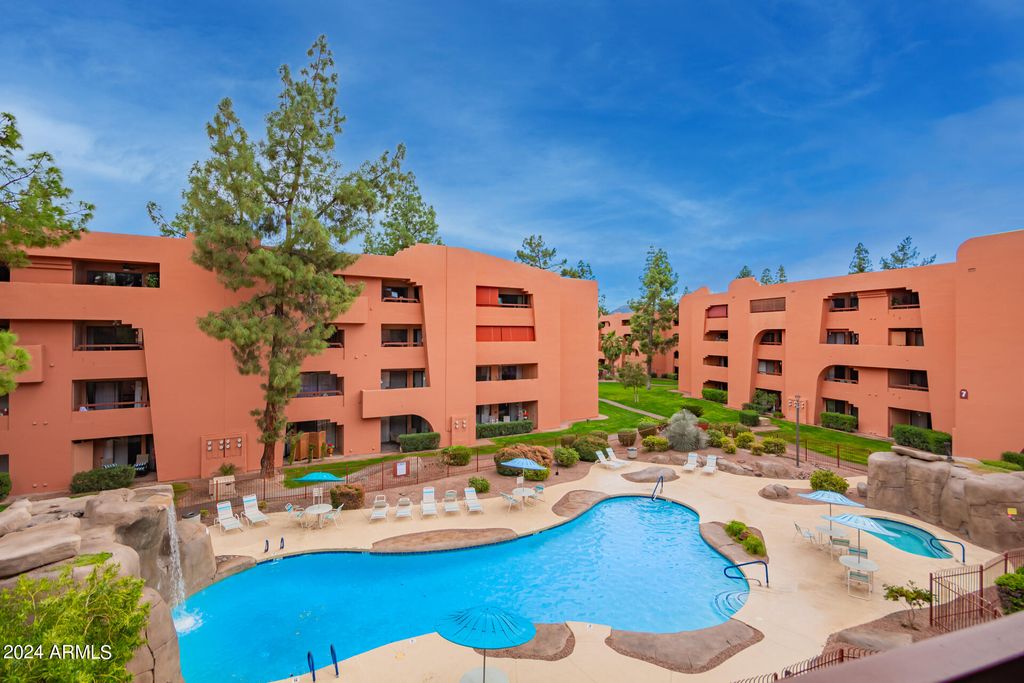 12222 N PARADISE VILLAGE Parkway S 346, Phoenix, AZ 85032