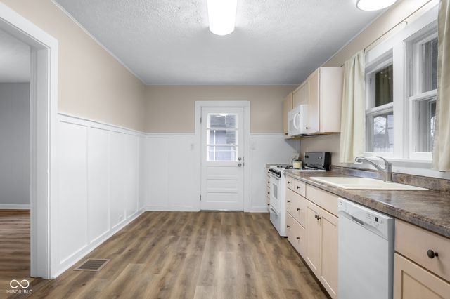 1630 California Street, Columbus, IN 47201