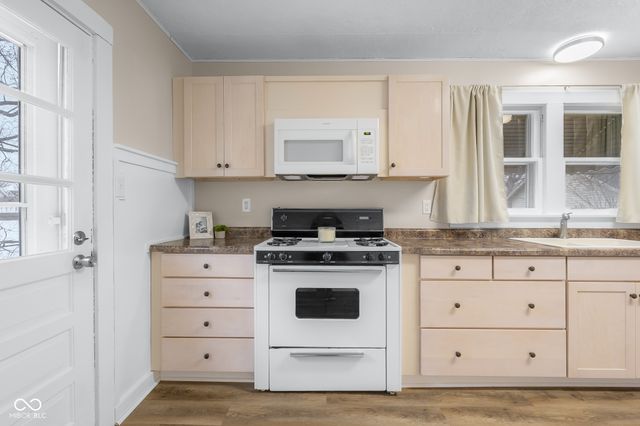 1630 California Street, Columbus, IN 47201