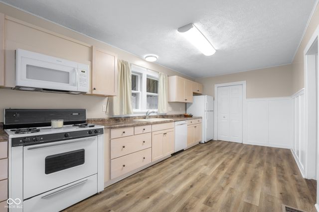 1630 California Street, Columbus, IN 47201