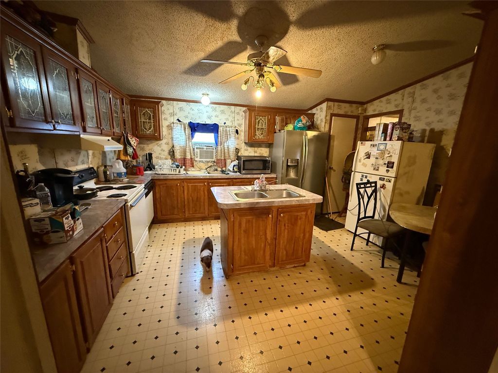 3921 Applewood Court, Alvarado, TX 76009 — photo 3