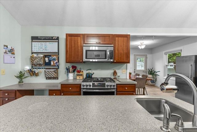 14 West Street, Essex Junction, VT 05452