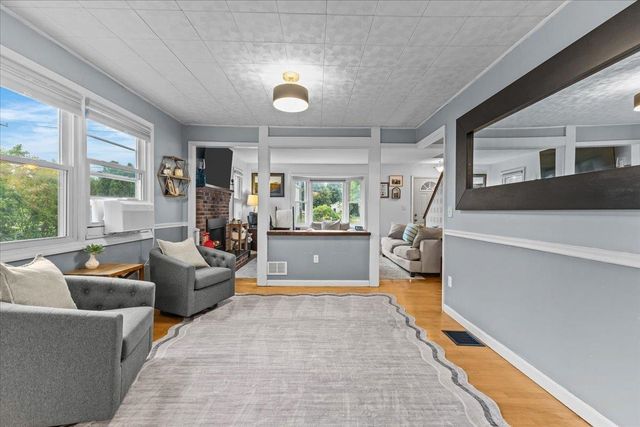 14 West Street, Essex Junction, VT 05452