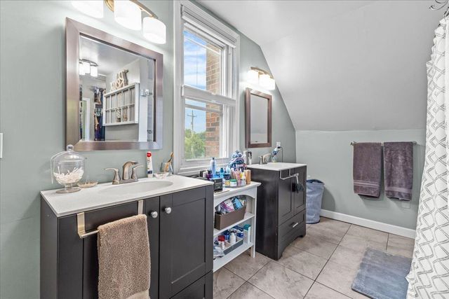 14 West Street, Essex Junction, VT 05452