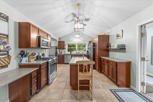 14 West Street, Essex Junction, VT 05452
