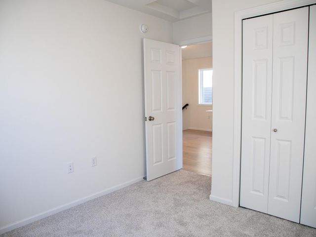 6742 Meadow View Drive S, Fargo, ND 58104