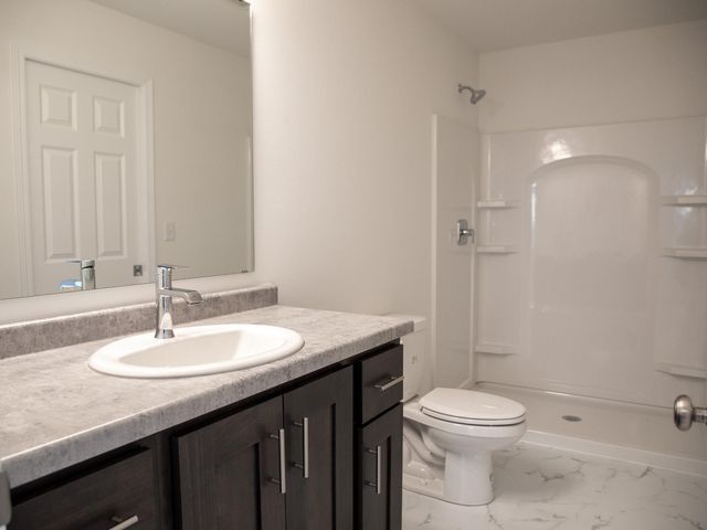 6742 Meadow View Drive S, Fargo, ND 58104