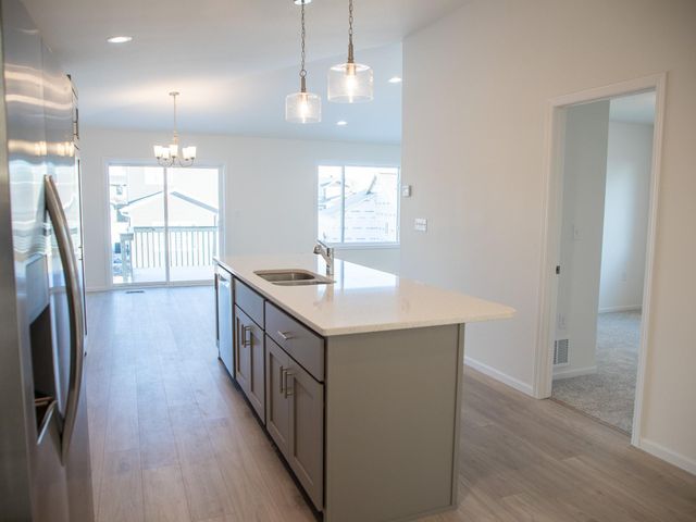 6742 Meadow View Drive S, Fargo, ND 58104