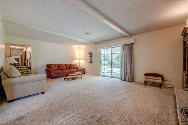 1808 N Chambers Place, Claremore, OK 74017