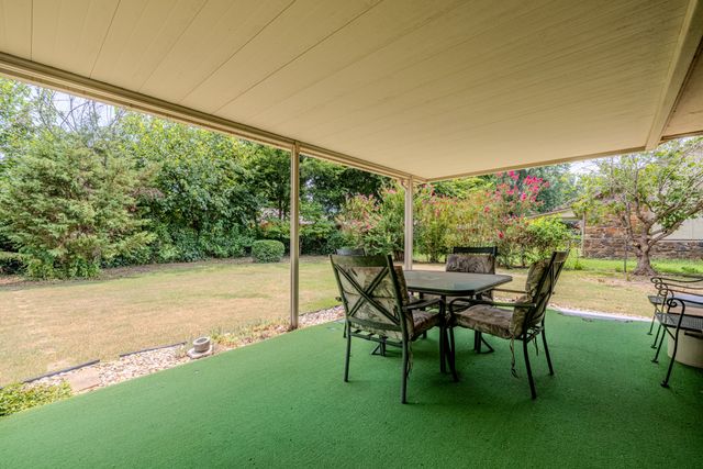 1808 N Chambers Place, Claremore, OK 74017