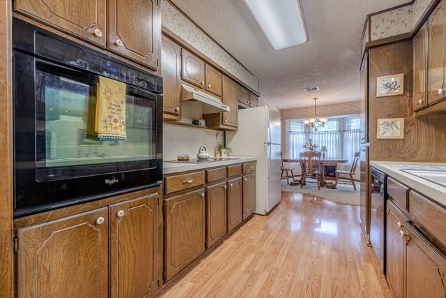 1808 N Chambers Place, Claremore, OK 74017