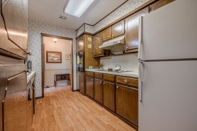 1808 N Chambers Place, Claremore, OK 74017