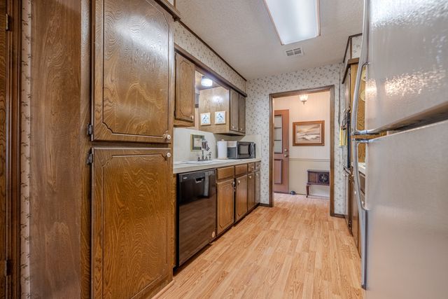 1808 N Chambers Place, Claremore, OK 74017