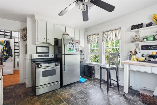 166 Millbury Ave, Millbury, MA 01527