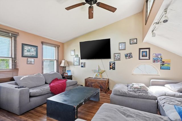 166 Millbury Ave, Millbury, MA 01527