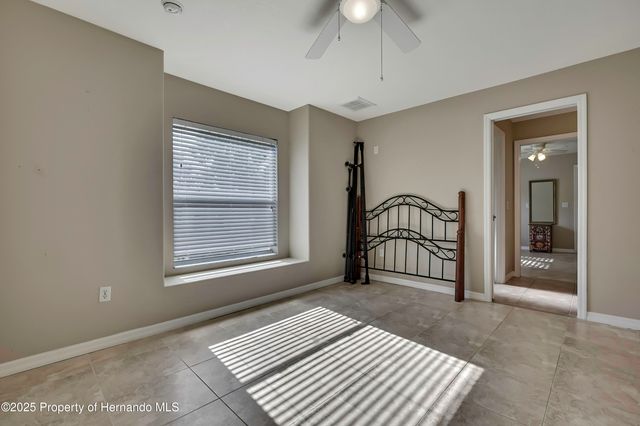 11336 Flower Avenue, Weeki Wachee, FL 34613