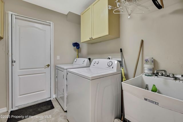 11336 Flower Avenue, Weeki Wachee, FL 34613