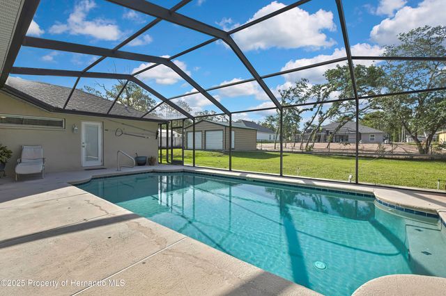 11336 Flower Avenue, Weeki Wachee, FL 34613