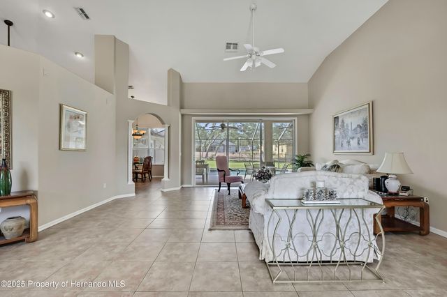 11336 Flower Avenue, Weeki Wachee, FL 34613