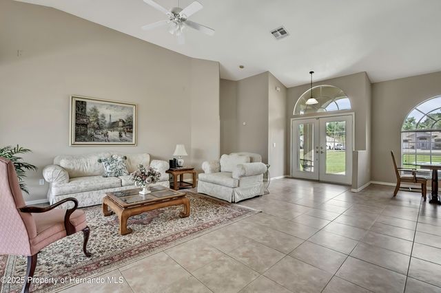 11336 Flower Avenue, Weeki Wachee, FL 34613