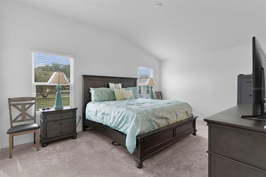 Image 18 of property listing at 733 JASON DRIVE, Lady Lake, FL 32159