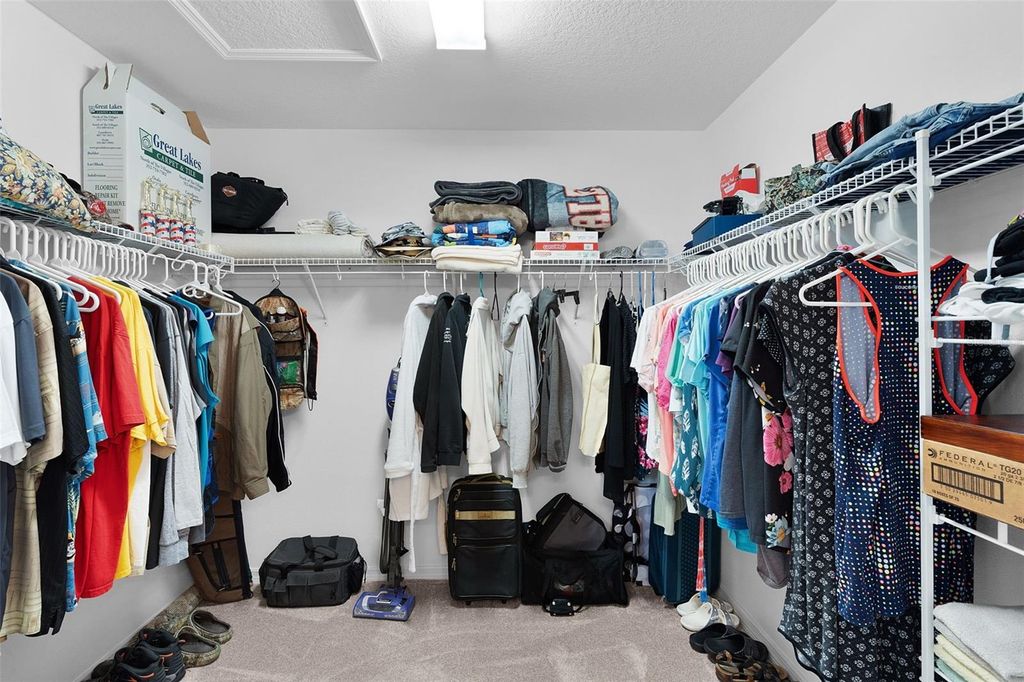 Image 22 of property listing at 733 JASON DRIVE, Lady Lake, FL 32159