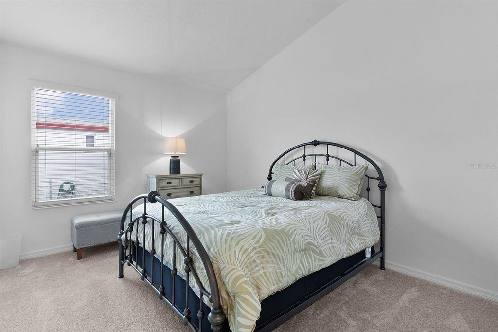 Image 24 of property listing at 733 JASON DRIVE, Lady Lake, FL 32159