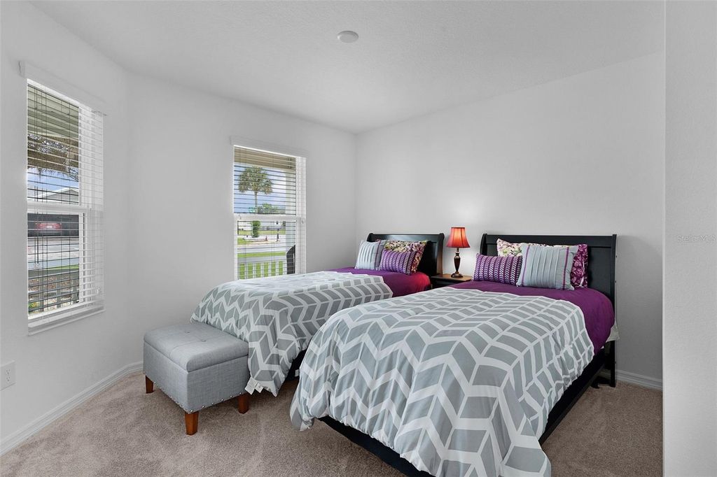 Image 27 of property listing at 733 JASON DRIVE, Lady Lake, FL 32159