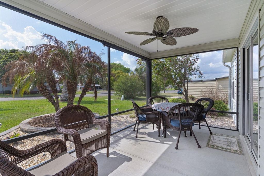 Image 31 of property listing at 733 JASON DRIVE, Lady Lake, FL 32159