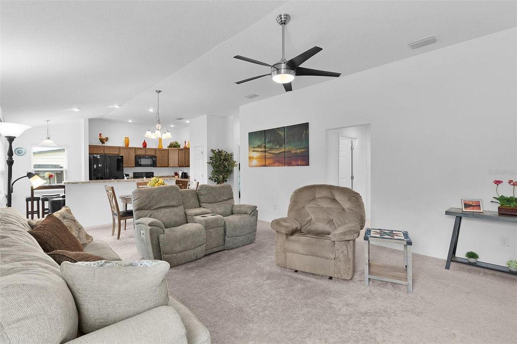 Image 9 of property listing at 733 JASON DRIVE, Lady Lake, FL 32159