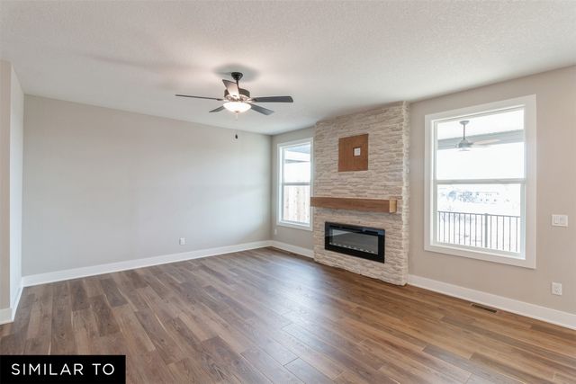 5710 NE Creek Ridge Drive, Ankeny, IA 50021