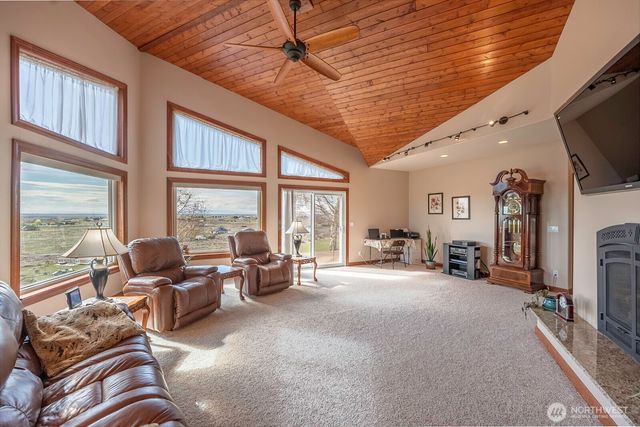 7618 Bouldercrest Road NE, Moses Lake, WA 98837