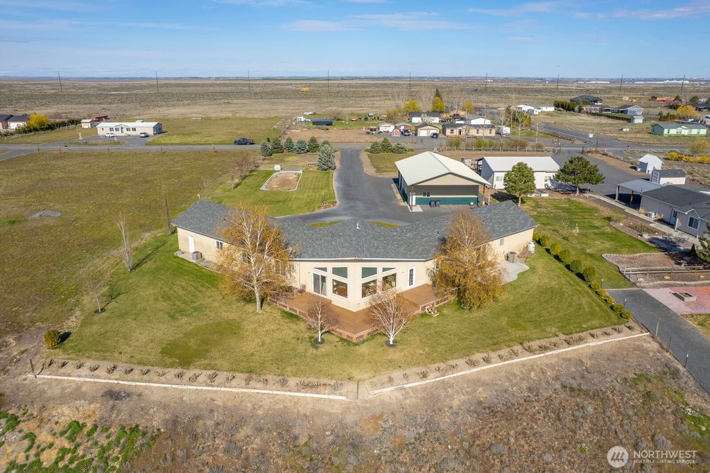 7618 Bouldercrest Road NE, Moses Lake, WA 98837