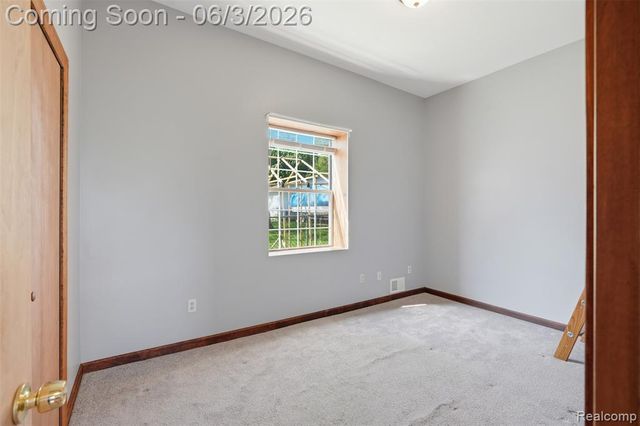 5634 Chicago Road, Warren, MI 48092