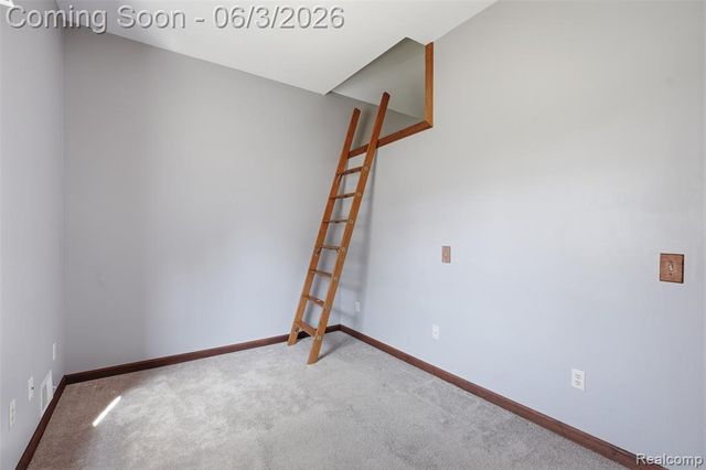 5634 Chicago Road, Warren, MI 48092