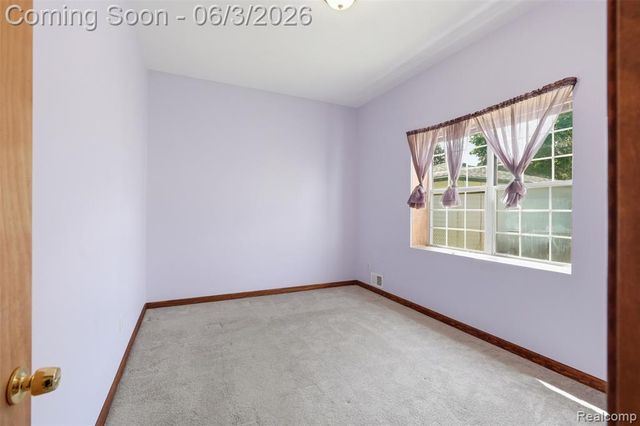5634 Chicago Road, Warren, MI 48092
