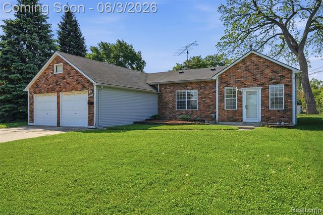 5634 Chicago Road, Warren, MI 48092