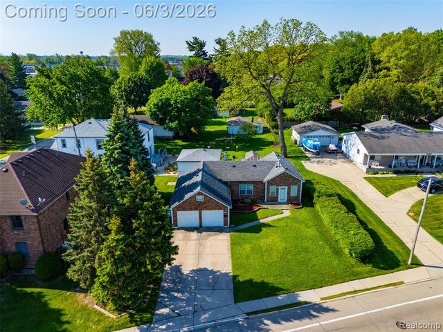5634 Chicago Road, Warren, MI 48092