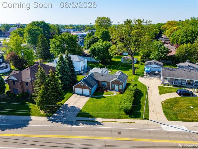 5634 Chicago Road, Warren, MI 48092