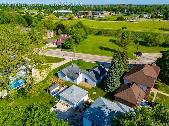 5634 Chicago Road, Warren, MI 48092