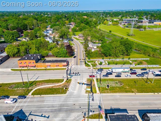5634 Chicago Road, Warren, MI 48092