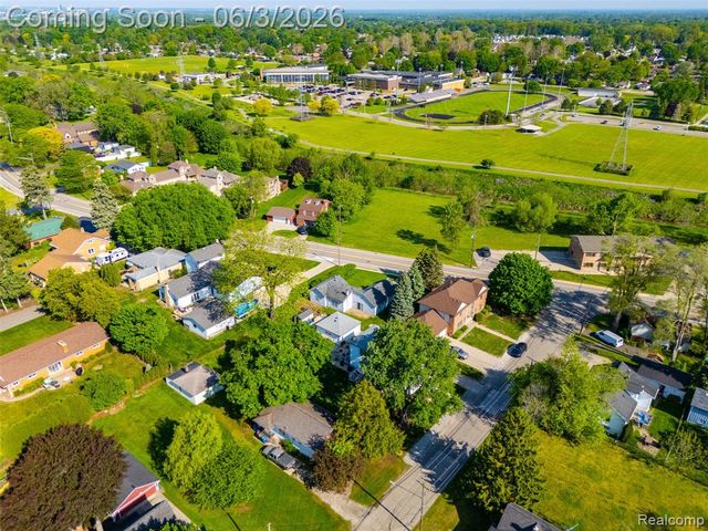 5634 Chicago Road, Warren, MI 48092