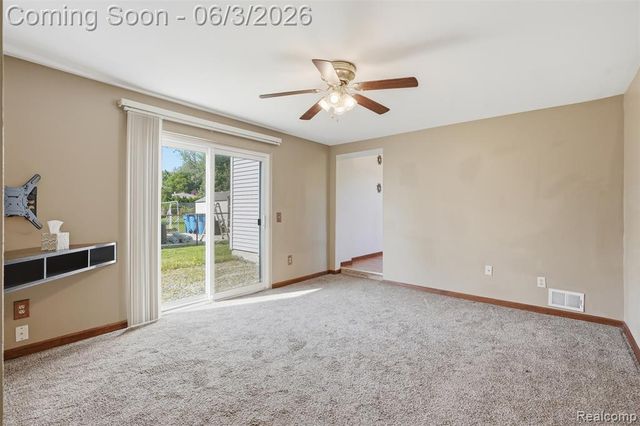 5634 Chicago Road, Warren, MI 48092