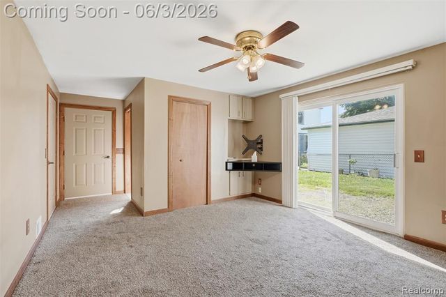 5634 Chicago Road, Warren, MI 48092