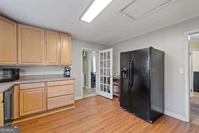 238 Crescent Circle SW, Marietta, GA 30064