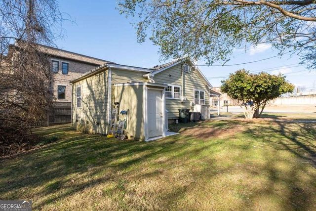 238 Crescent Circle SW, Marietta, GA 30064